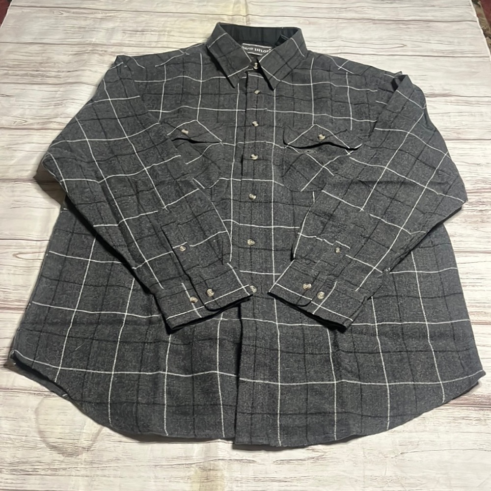 NWOT David Taylor Button Down Shirt